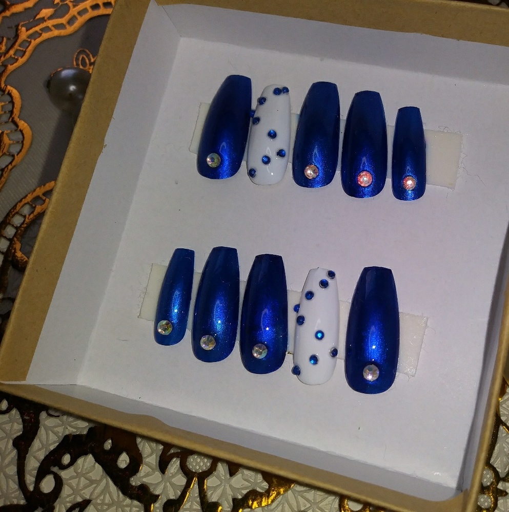 Reusable Metallic Blue Press On Nails